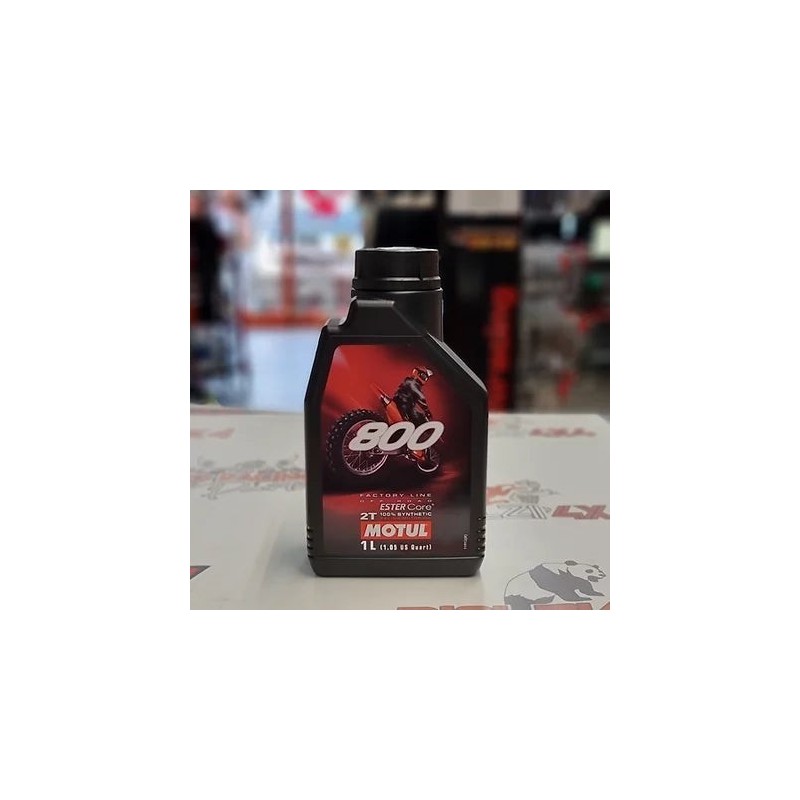 motul-800-factory-line-road-racing-2t-oil